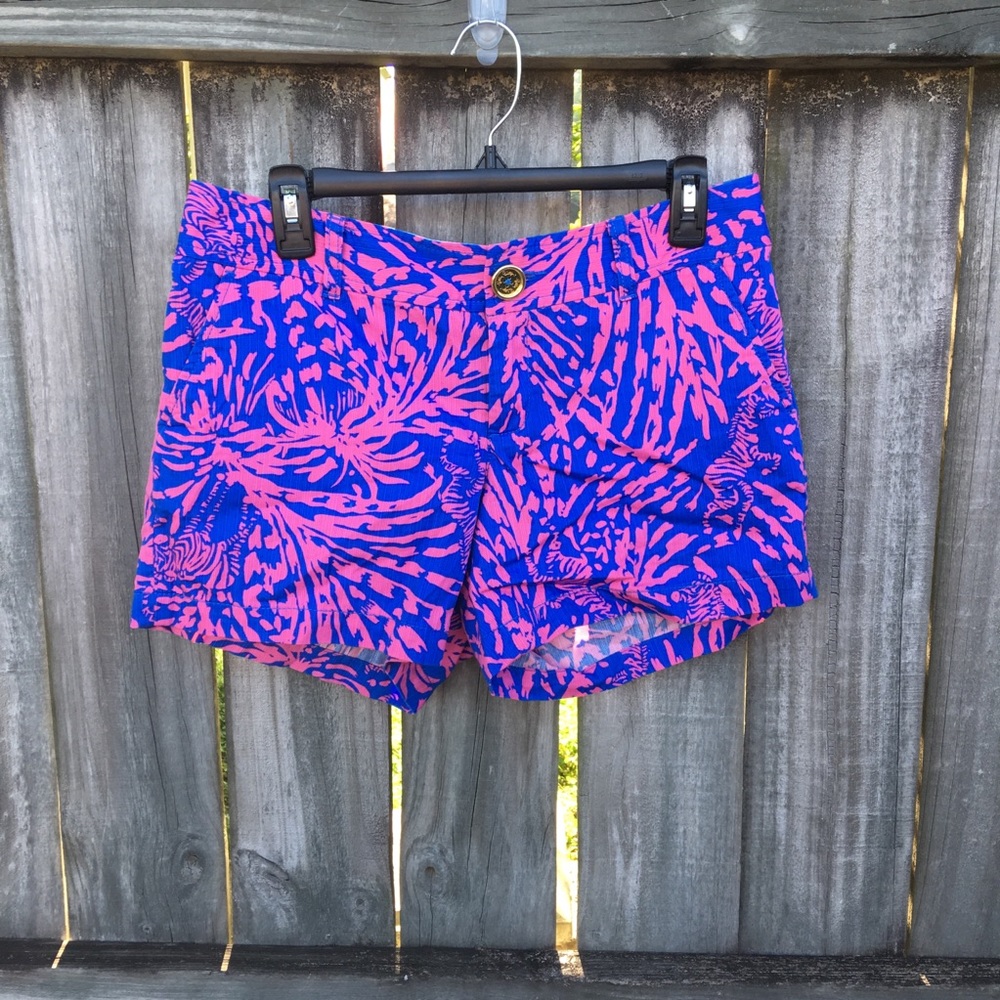 Lilly Pulitzer 8 The Callahan Rolling in the Grass